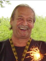 Naud, Yvon
