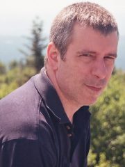 Dargis, Claude