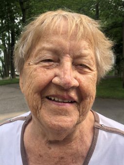 Parmentier, Yvette Dion