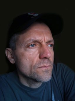 Garant, Gilles fond noir